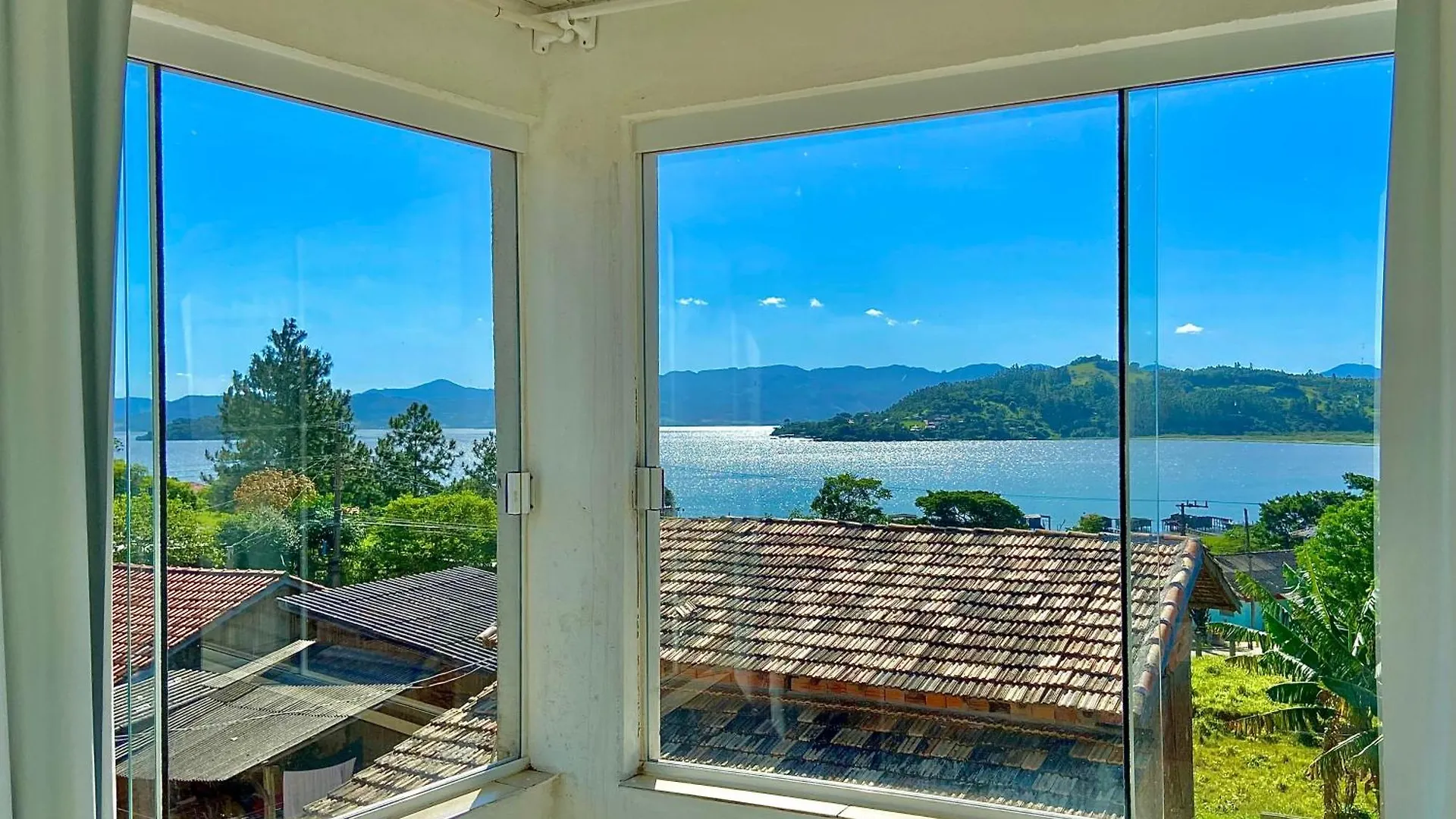 Tatil Evi Casa Com Piscina, Hidro E Uma Vista Linda Da Lagoa Imarui Brezilya